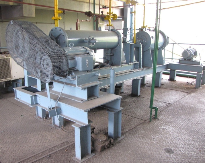 Oil Agglomeration Test Rig: The unit is used for beneficiation of coal fines with the help of bridging mechanism done with the help of diesel oil and furnace oil.